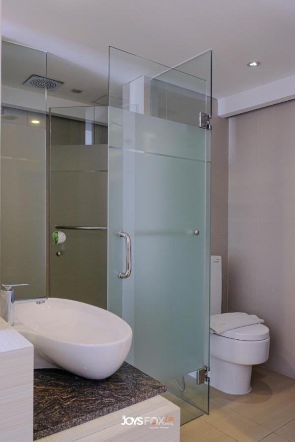 Royal Bay Hotel Makassar Eksteriør bilde