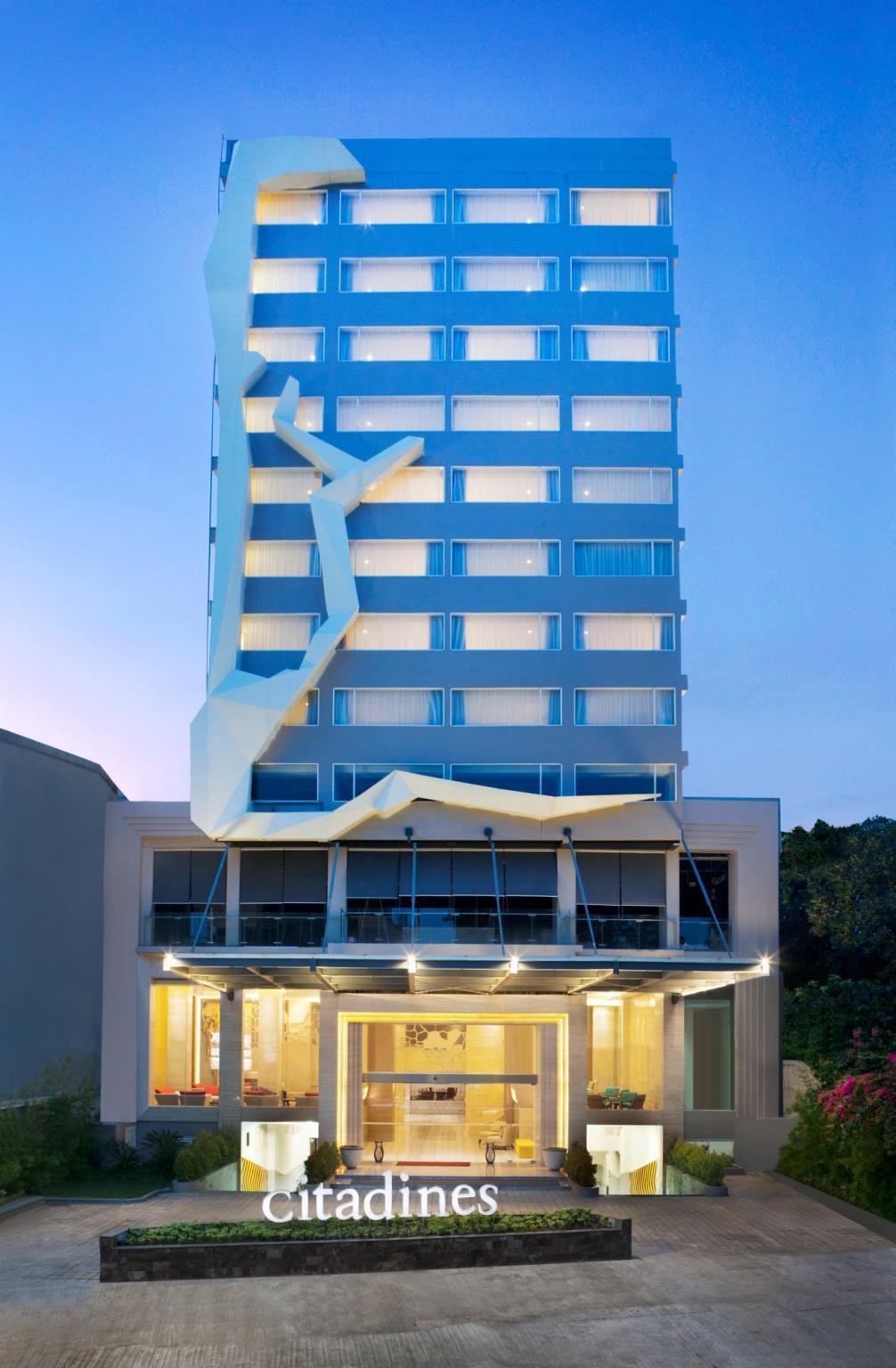 Royal Bay Hotel Makassar Eksteriør bilde