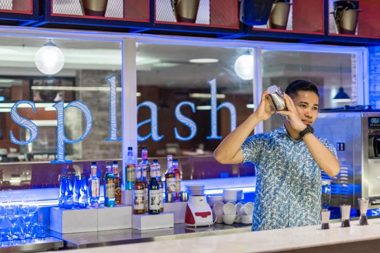 Royal Bay Hotel Makassar Eksteriør bilde