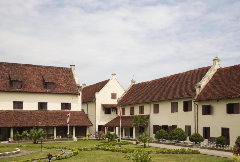Royal Bay Hotel Makassar Eksteriør bilde