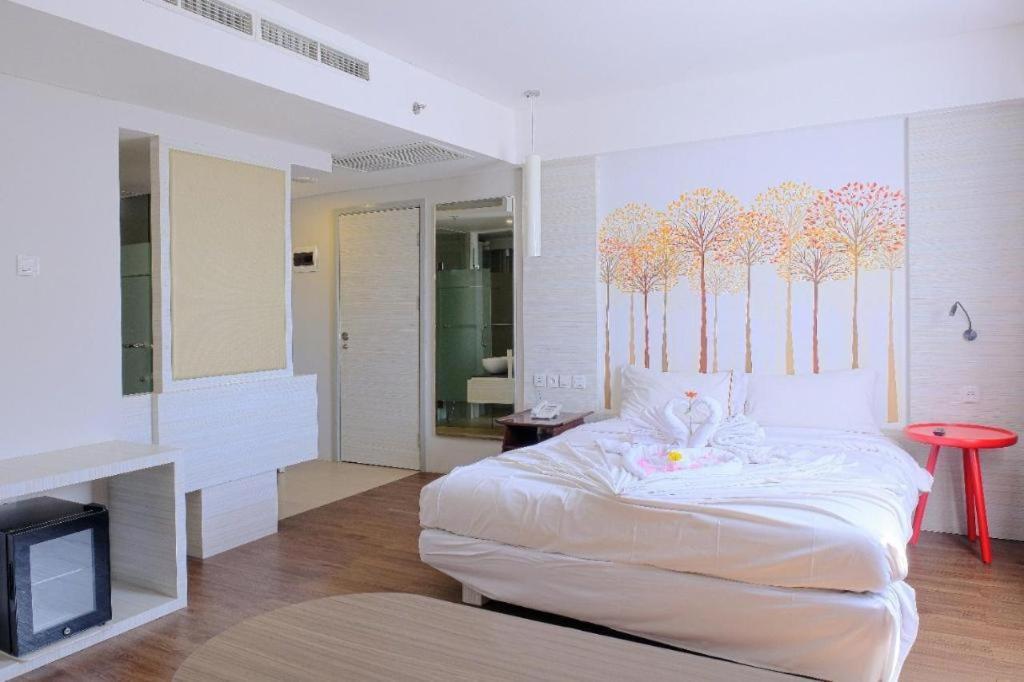 Royal Bay Hotel Makassar Eksteriør bilde