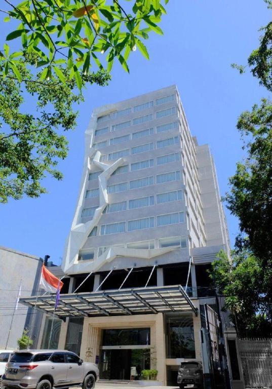 Royal Bay Hotel Makassar Eksteriør bilde